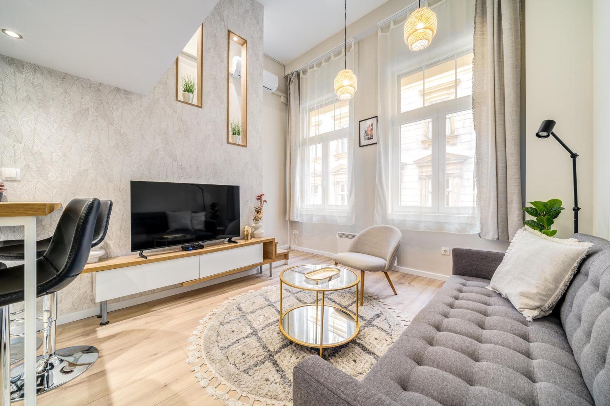 Rakoczi 2 Bedroom Stylish Apartament